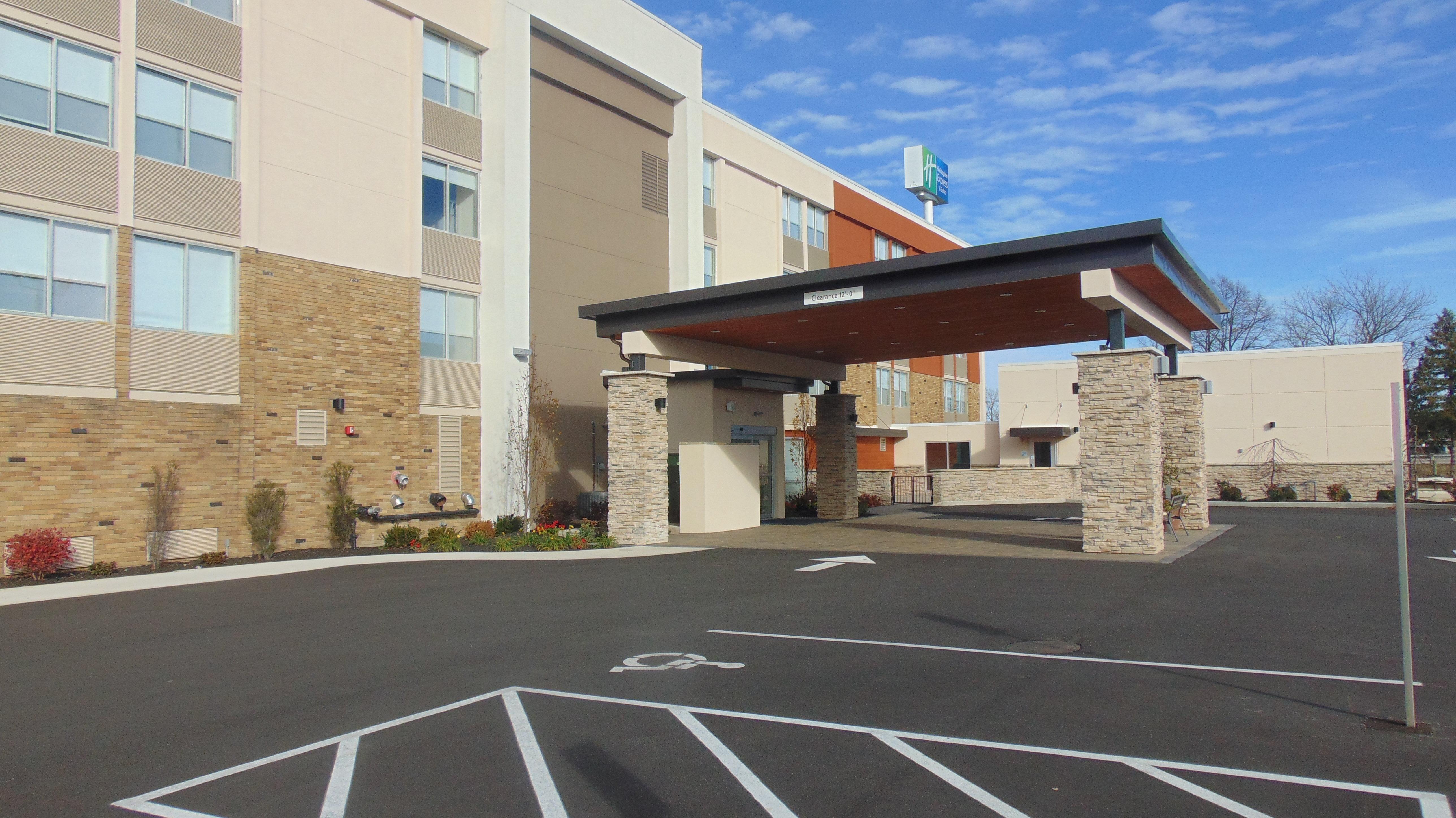 Holiday Inn Express & Suites Wapakoneta By Ihg Exterior foto